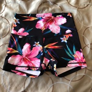 Old Navy high rise compression shorts, Small